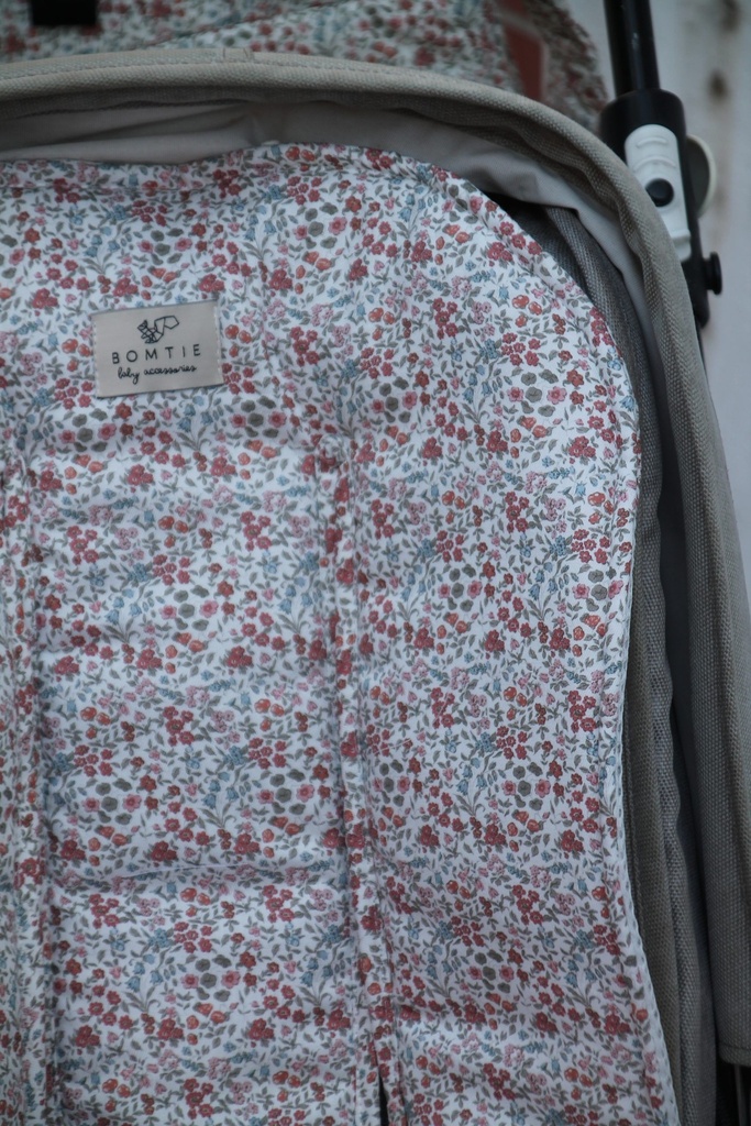 Colchoneta silla de paseo ligera Camelia