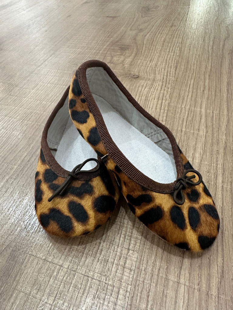 Bailarina leopardo rebite marrón