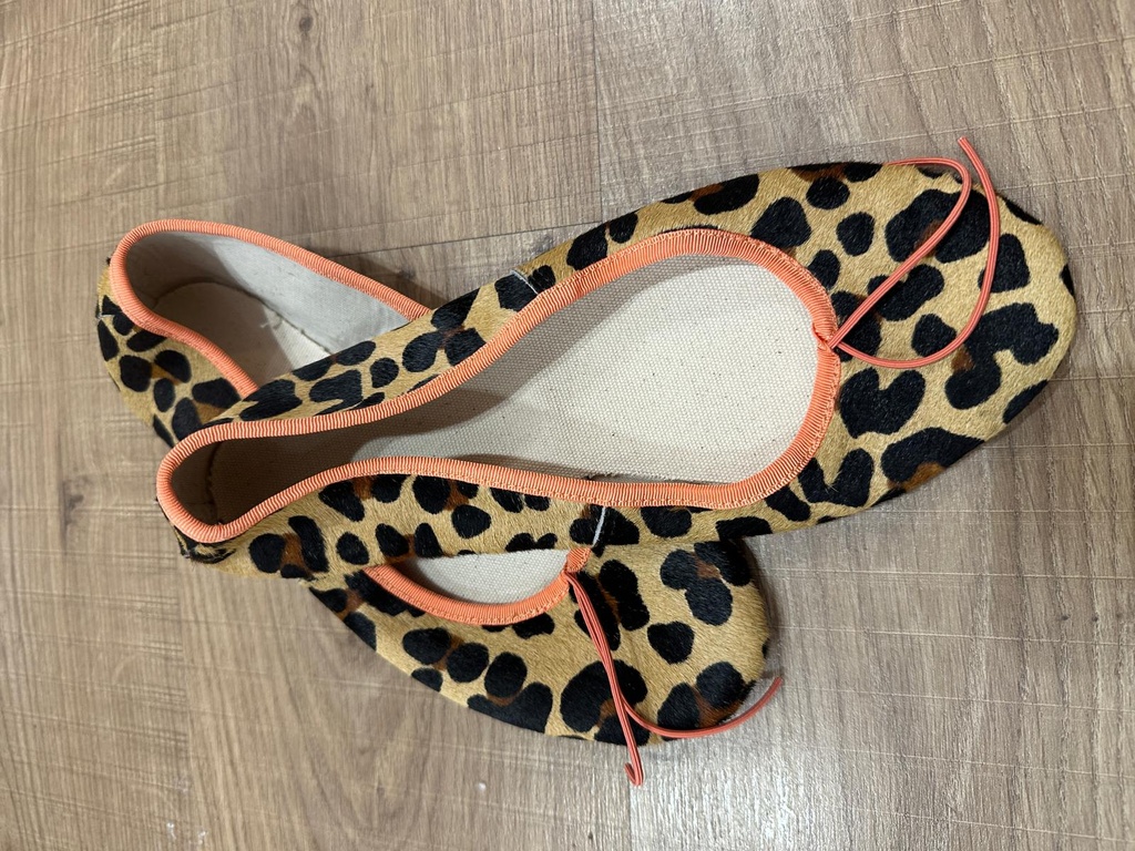 Bailarina leopardo rebite coral