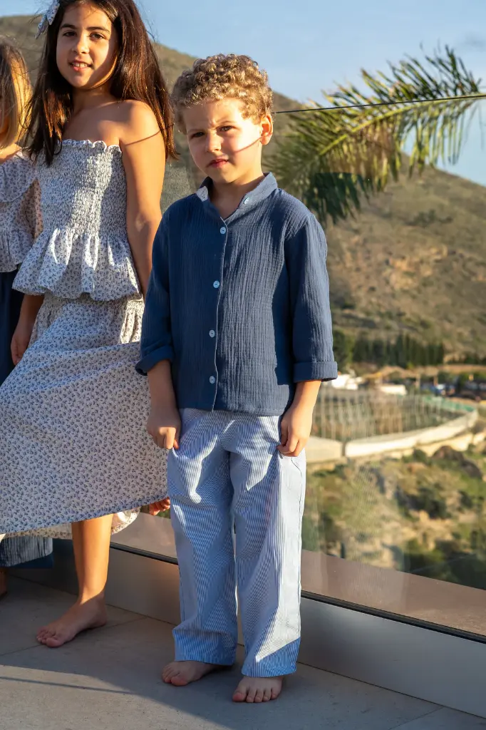 Pantalón básico rayas chico