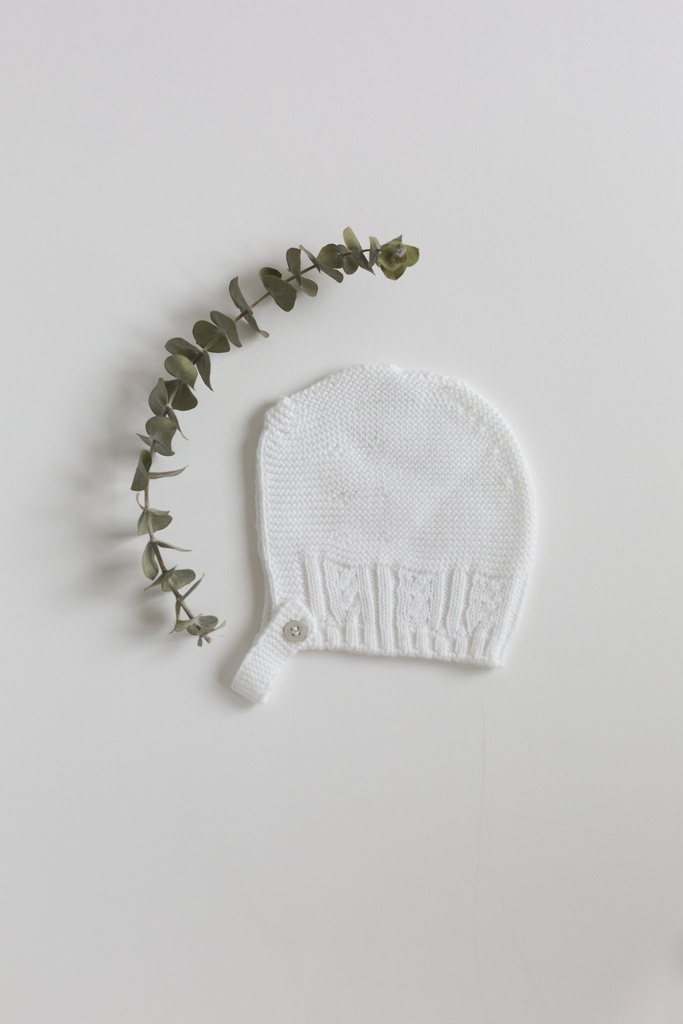 Capota de punto blanco 