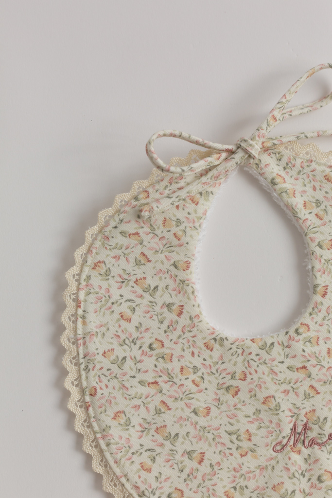 Babero redondo Valeria Mini